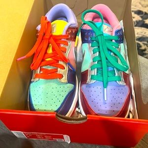 Nike Dunk Low
Sunset Pulse (Women's)